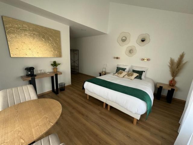 Au Coeur De Montmedy Bed & Breakfast Стая снимка